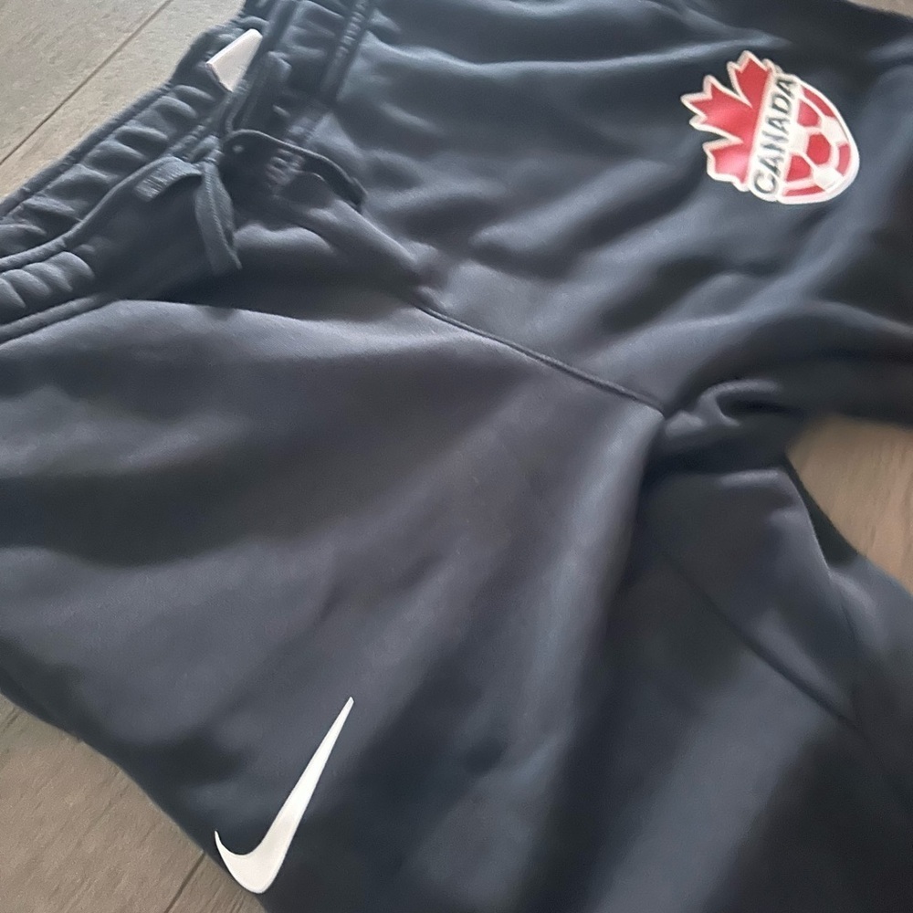 Nike Men's Black Soccer Club Fleece Jogger Pants - Picture 3 of 5